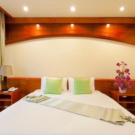 Id Residences Phuket Екстериор снимка