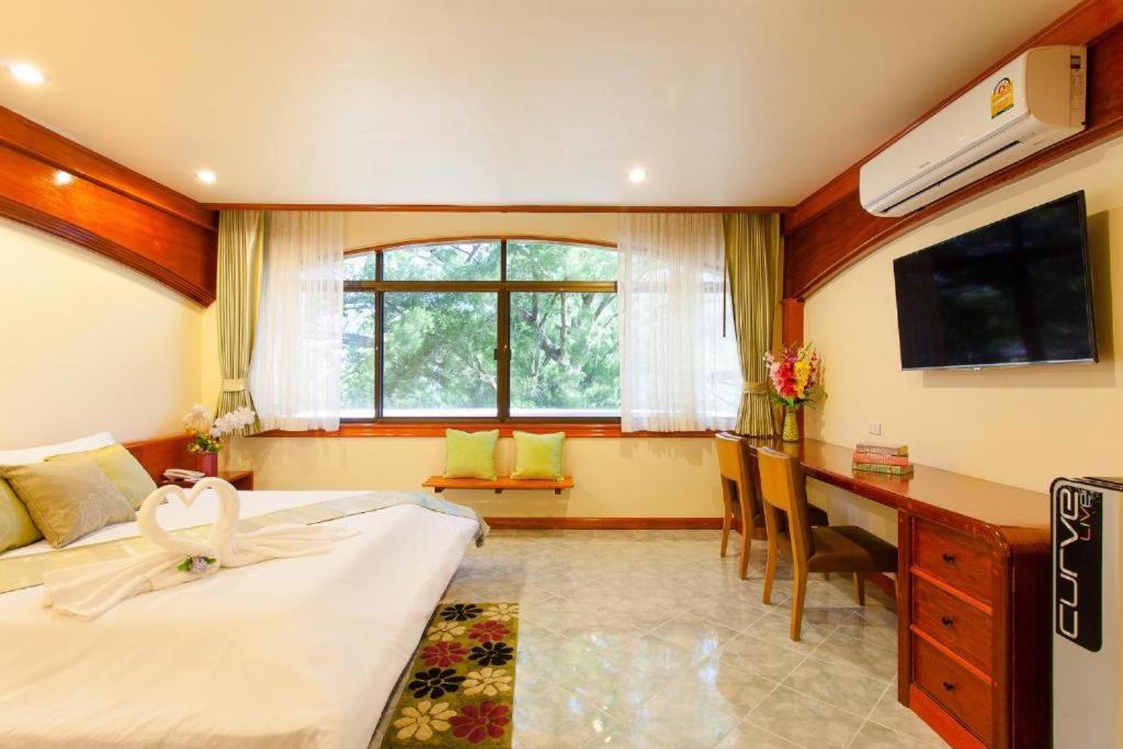 Id Residences Phuket Екстериор снимка