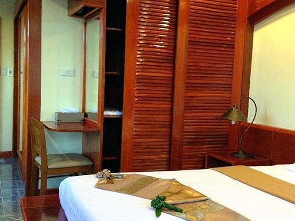 Id Residences Phuket Екстериор снимка